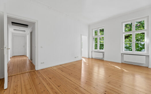 2 Zimmer Altbauwohnung im ruhigen Seitenflügel – Bezugsfrei